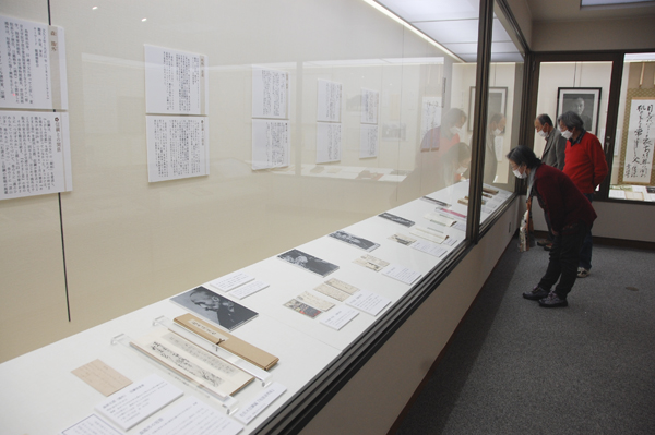08web・鈴鹿市・佐佐木信綱記念館で特別展