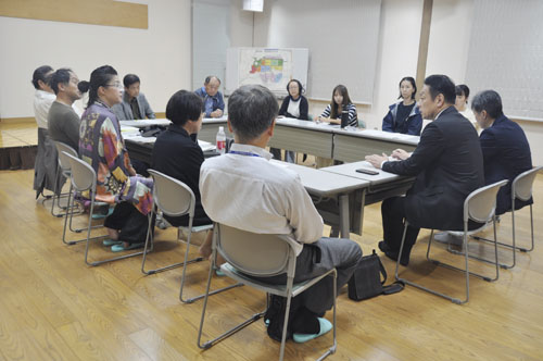 web・鈴鹿市・小学校を存続させる三地区の会が教育長と懇談