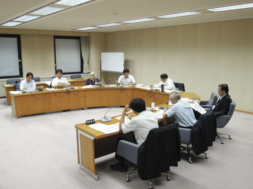 web01◎P説・県議会常任委・リード23