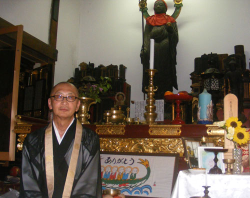 web◎P説・亀山の遍照寺で23日、人形供養法要