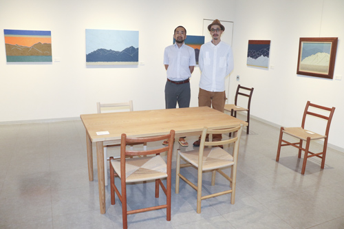 web08◎P説・名古屋 菰野町の画家といなべ市の家具職人が兄弟2人展開く