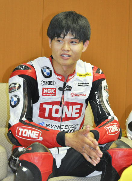 web07◎P説・鈴鹿市・八耐出場した鈴鹿大の吉田選手が表敬