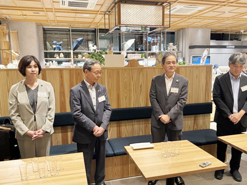web02新たな会長選出