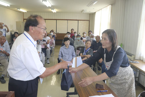 web09◎P説・桑名 防犯イベントで詐欺の手口学ぶ