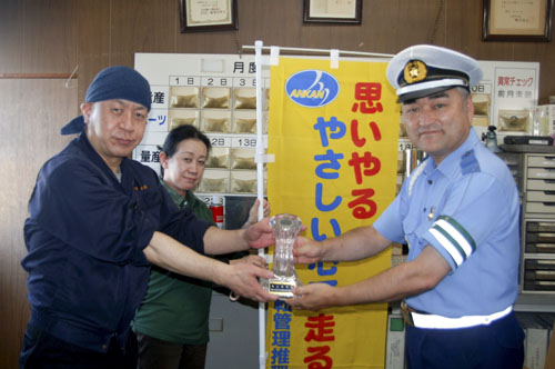 web08◎P説・三重精密工業に伝達