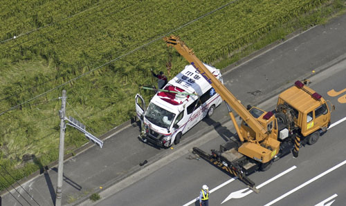 web15HP用★転落した救急車・搬送中の救急車田んぼ転落