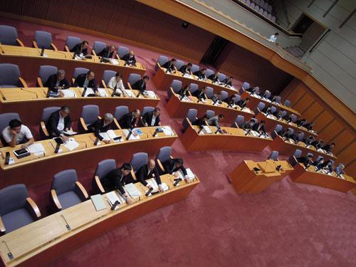 web01◎P説・県議会本会議1