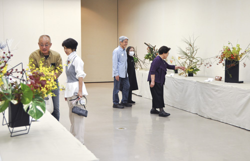 web09◎P説・四日市・市文化会館で市民芸術文化祭作品展4