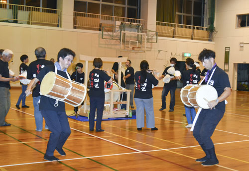 web09◎P説・榊原四区かんこ踊り保存会が練習の総仕上げを公開