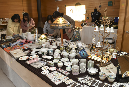 web05◎P説・アトリエレスポアールで手作り作家「Arts&Crafts」始まる
