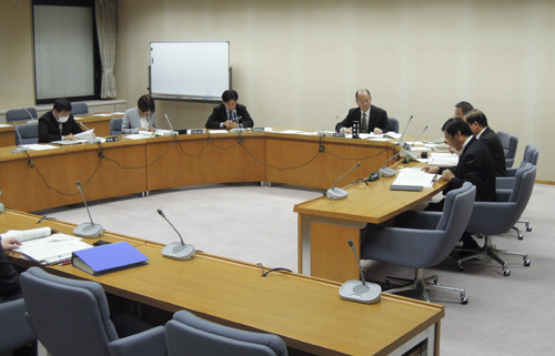 web01◎P説・県議会常任委・リード28