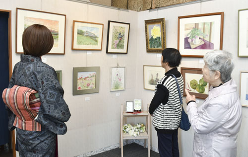 web08◎P説・松尾表具店ギャラリーで「絵画クラブみどり」作品展