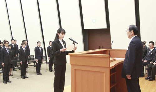web15◎P説・百五銀行入行式