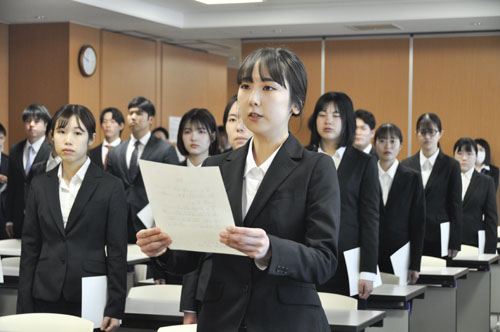 web02◎P説・鈴鹿市辞令交付式